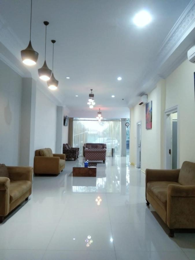 Hatta Hotel Bengkulu Exterior foto