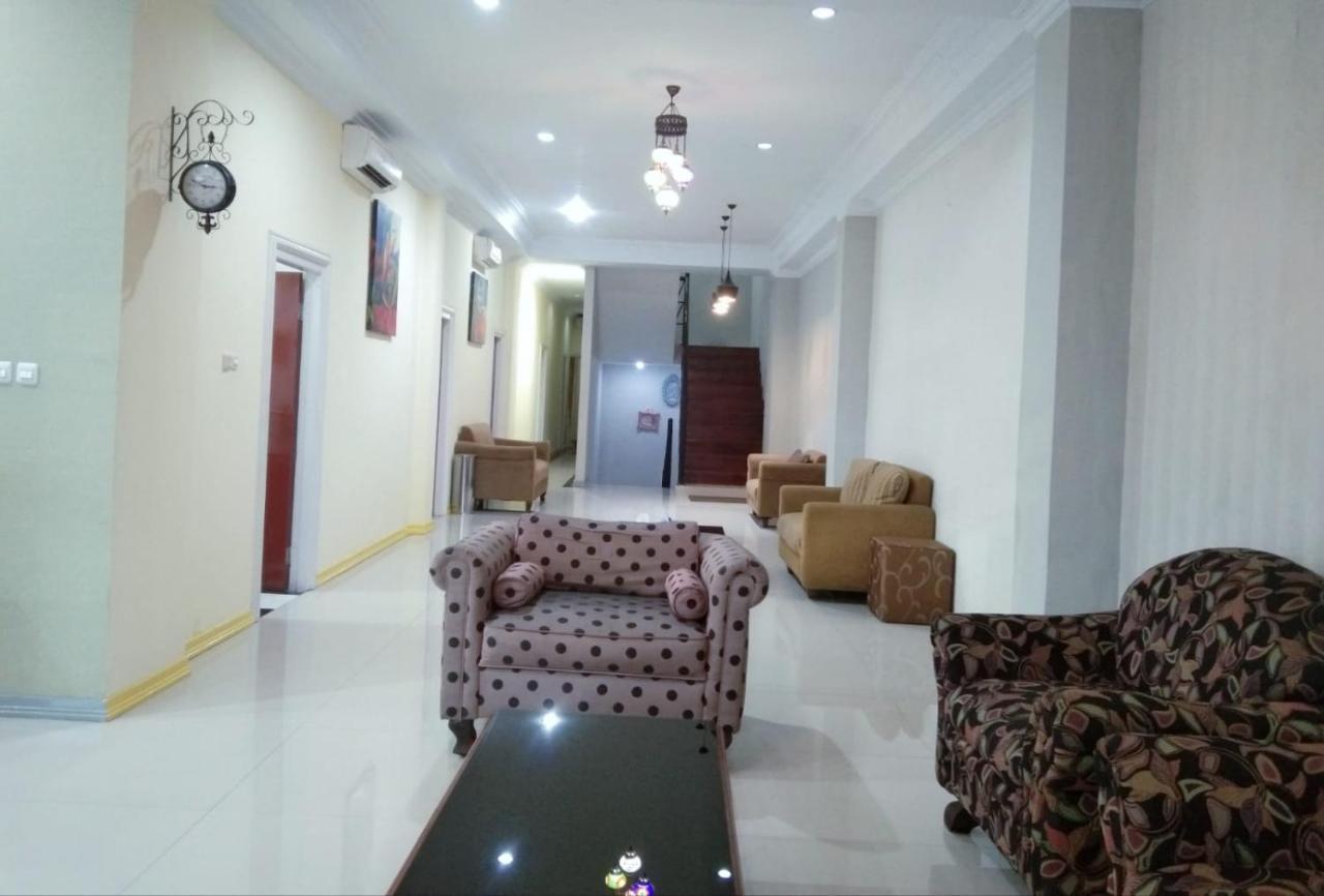 Hatta Hotel Bengkulu Exterior foto